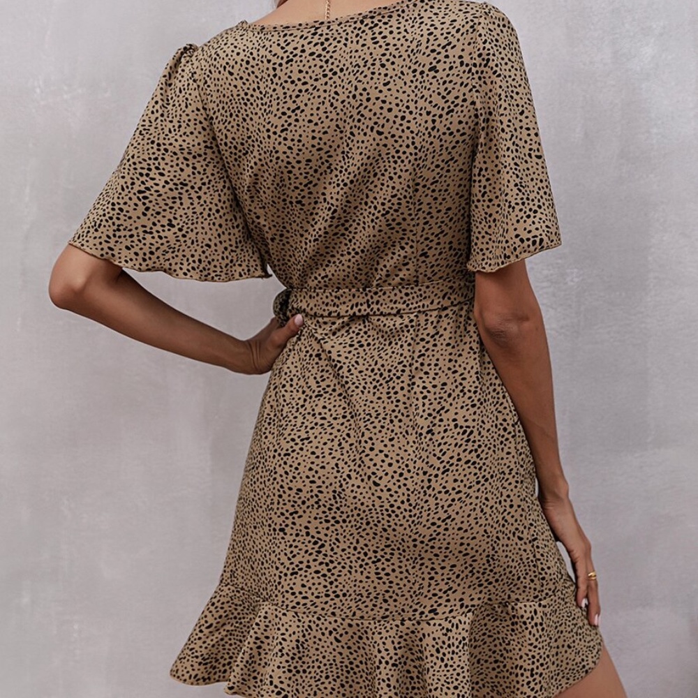 Boho tan Leopard Print Dot Butterfly Sleeve Dress - Picture 4 of 4